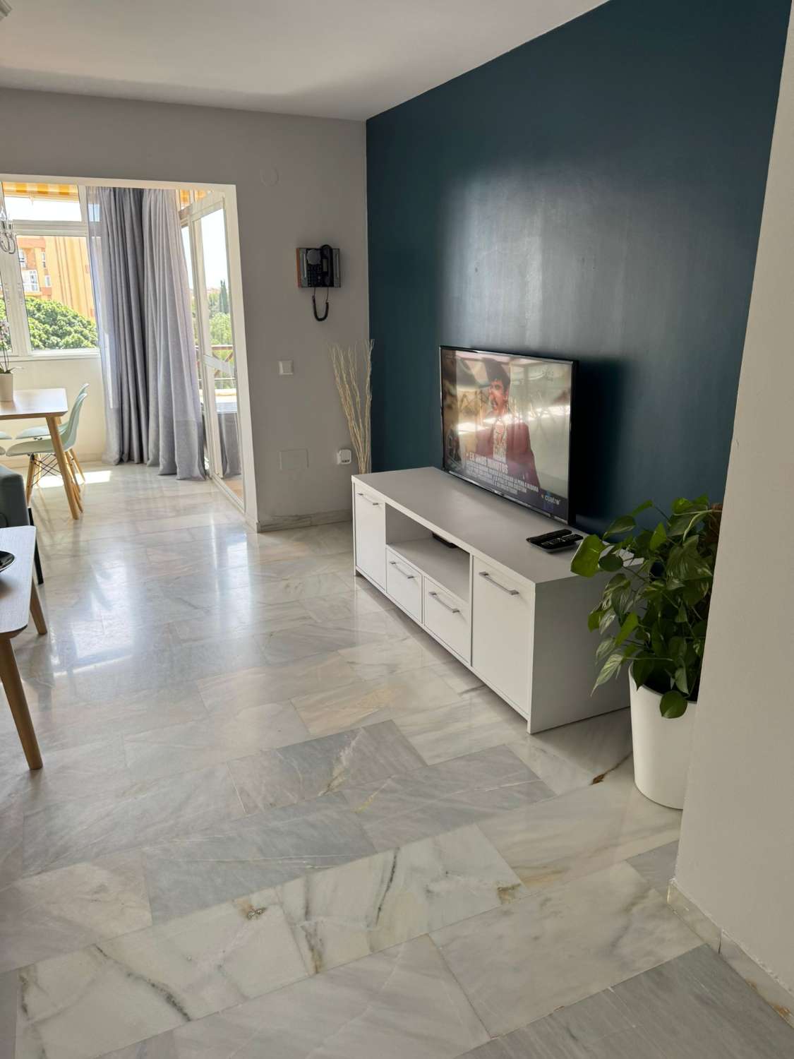 MEDIA TEMPORADA SE ALQUILA DESDE 1.11.26-15.5.27 BONITO APARTAMENTO CON VISTAS AL MAR EN  ARROYO DE LA MIEL .