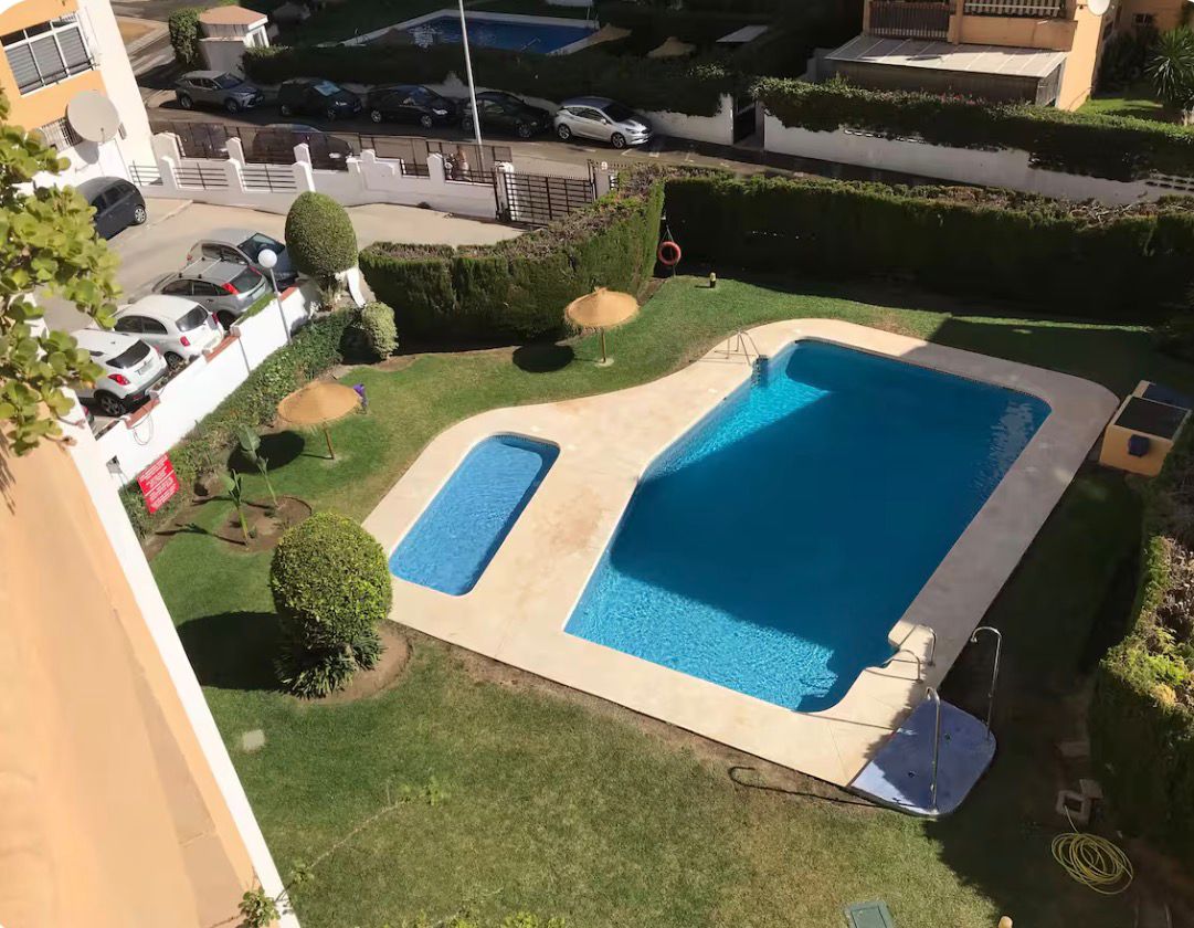 MEDIA TEMPORADA SE ALQUILA DESDE 1.11.26-15.5.27 BONITO APARTAMENTO CON VISTAS AL MAR EN  ARROYO DE LA MIEL .