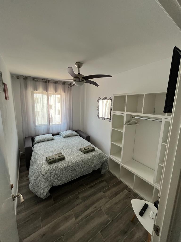 Media Temporada Se alquila  desde 10/102026 - 15/06/2027   bonito apartamento en 1ª linea de playa con vistas al mar  un paso de la playa en Benalmádena