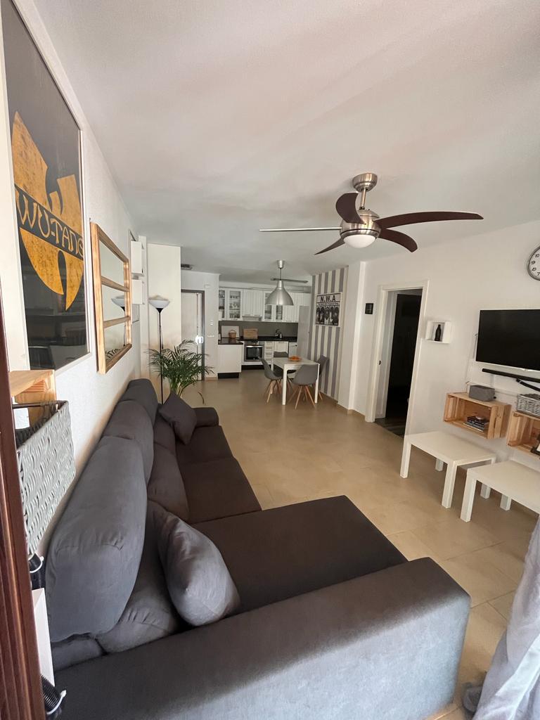 Media Temporada Se alquila  desde 10/102026 - 15/06/2027   bonito apartamento en 1ª linea de playa con vistas al mar  un paso de la playa en Benalmádena
