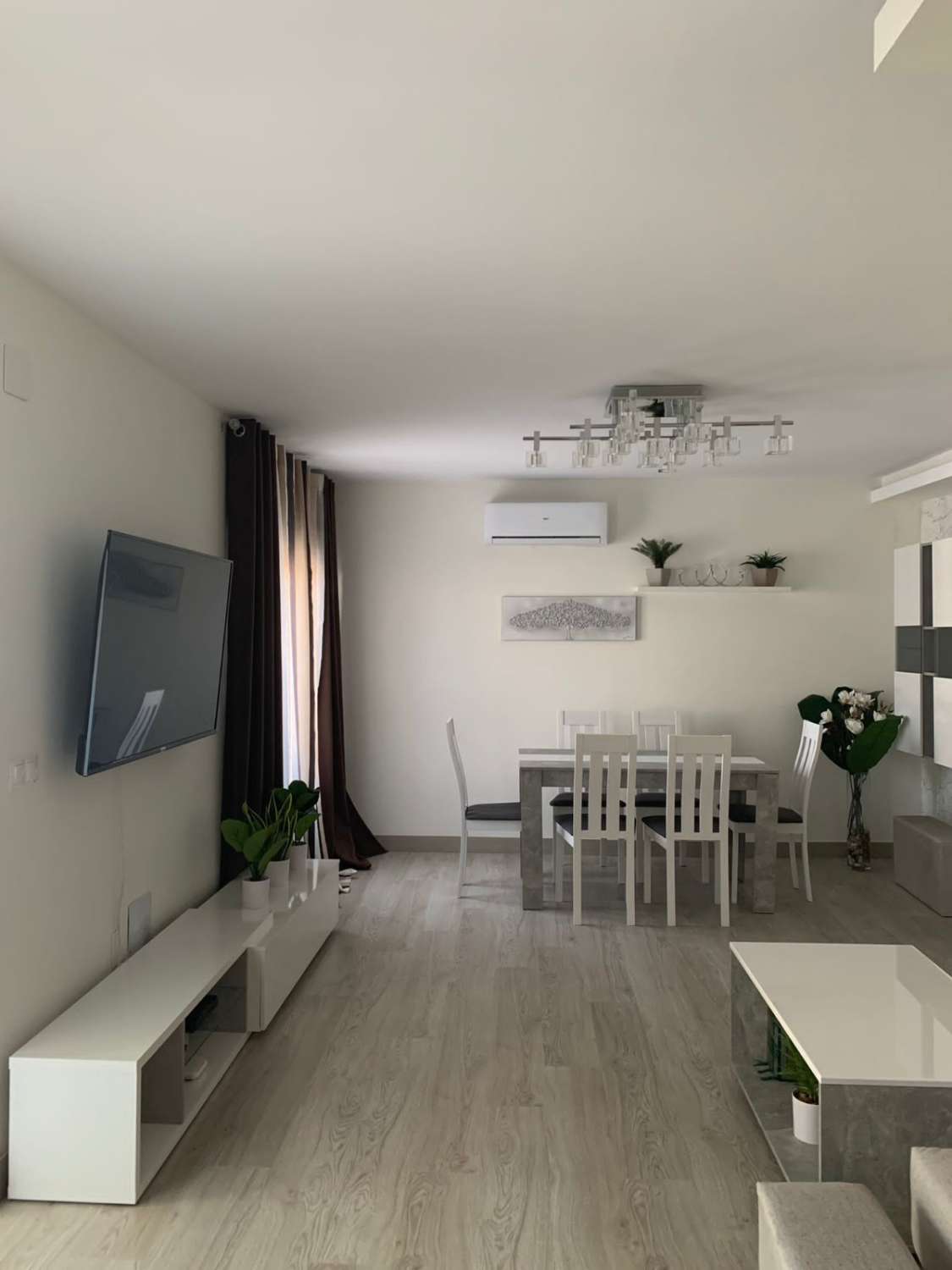 Bellissima casa a schiera in affitto a lungo termine molto vicina a Puerto Marina (Benalmádena)