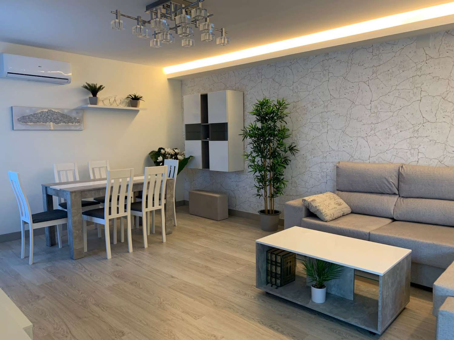 Bellissima casa a schiera in affitto a lungo termine molto vicina a Puerto Marina (Benalmádena)
