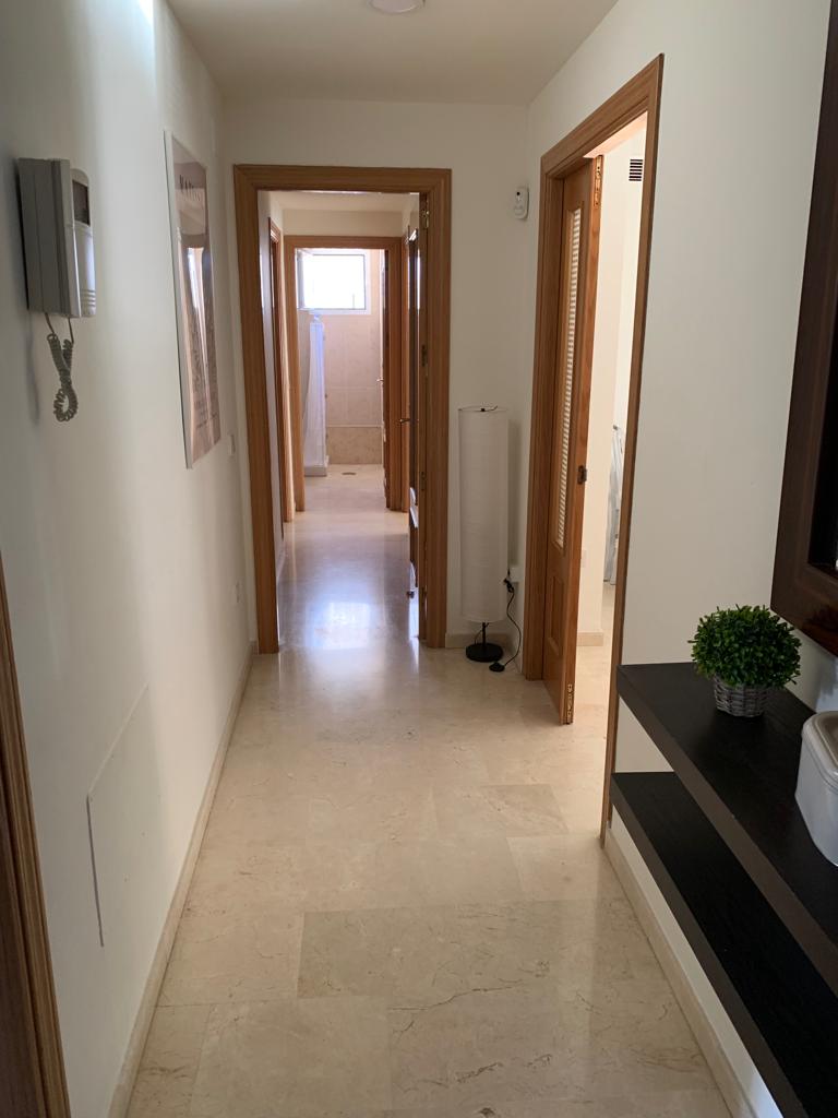 MEDIA TEMPORADA . SE ALQUILA MAGNIFICO APARTAMENTO DEL 1.09.2026 - 30.06.2027 EN TORREMOLINOS