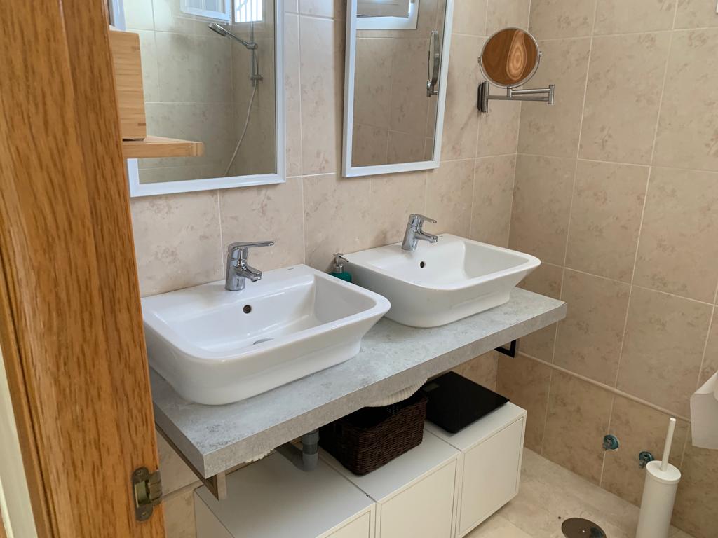 MEDIA TEMPORADA . SE ALQUILA MAGNIFICO APARTAMENTO DEL 1.09.2026 - 30.06.2027 EN TORREMOLINOS