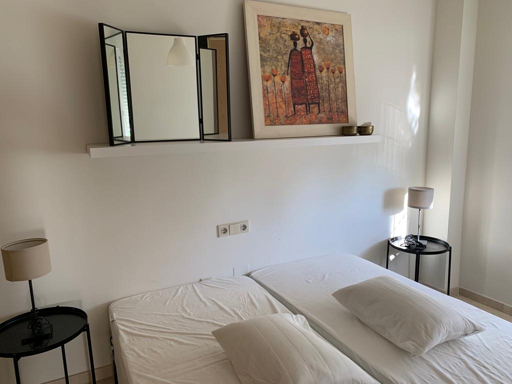 MEDIA TEMPORADA . SE ALQUILA MAGNIFICO APARTAMENTO DEL 1.09.2026 - 30.06.2027 EN TORREMOLINOS