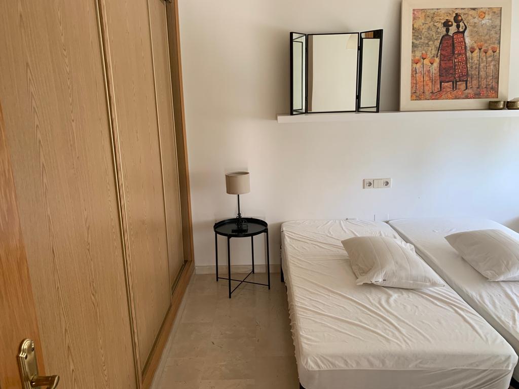 MEDIA TEMPORADA . SE ALQUILA MAGNIFICO APARTAMENTO DEL 1.09.2026 - 30.06.2027 EN TORREMOLINOS