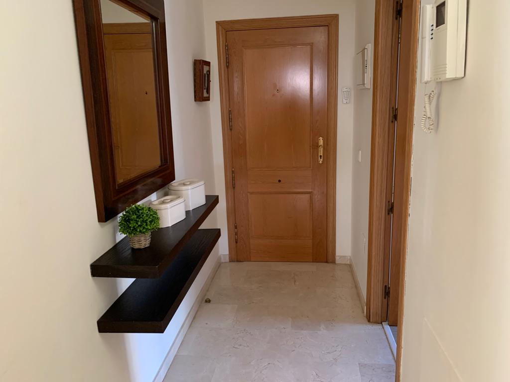 MEDIA TEMPORADA . SE ALQUILA MAGNIFICO APARTAMENTO DEL 1.09.2026 - 30.06.2027 EN TORREMOLINOS