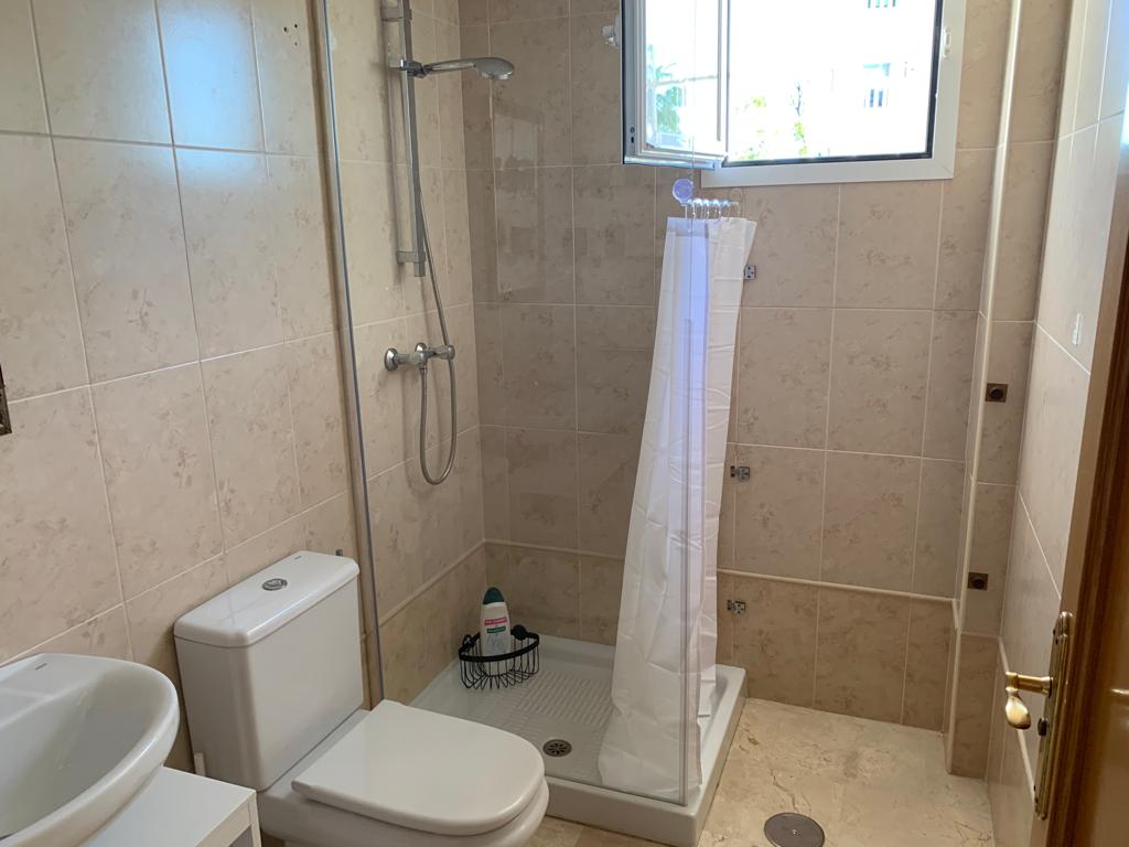 MEDIA TEMPORADA . SE ALQUILA MAGNIFICO APARTAMENTO DEL 1.09.2026 - 30.06.2027 EN TORREMOLINOS