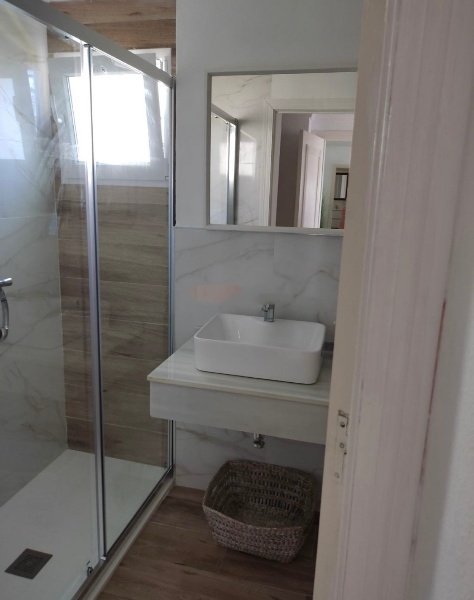 Media Temporada . Se alquila del 1.9.26-30.6.27 magnifico apartamentos con vistas al mar en Mijas Costa