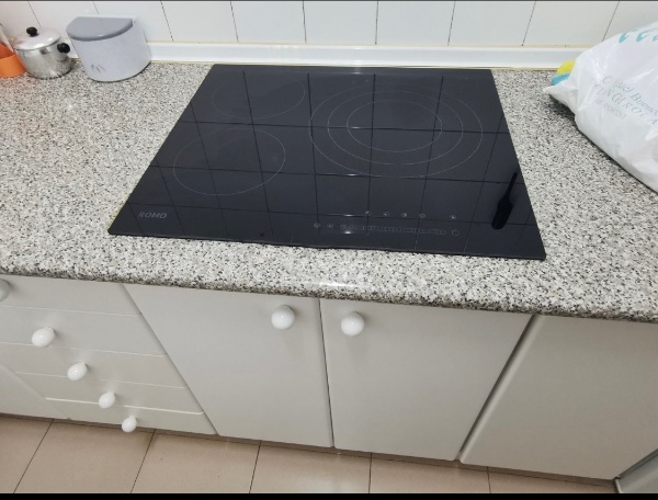 MEDIA TEMPORADA Se alquila desde 17.10.26-30.6.27 bonito apartamento en 1ª linea de Playa en Fuengirola