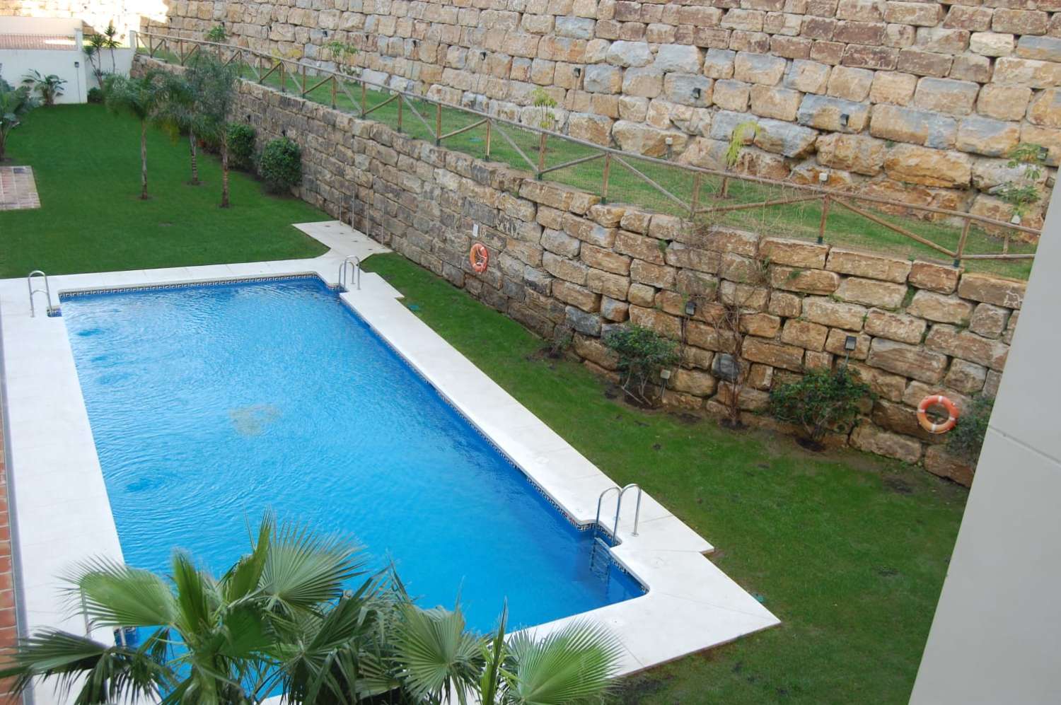 SE ALQUILA POR LARGA TEMPORADA  DESDE 18 DE MAYO DE 2026 BONITO  APARTAMENTO EN ZONA LOS PACOS (FUENGIROLA)