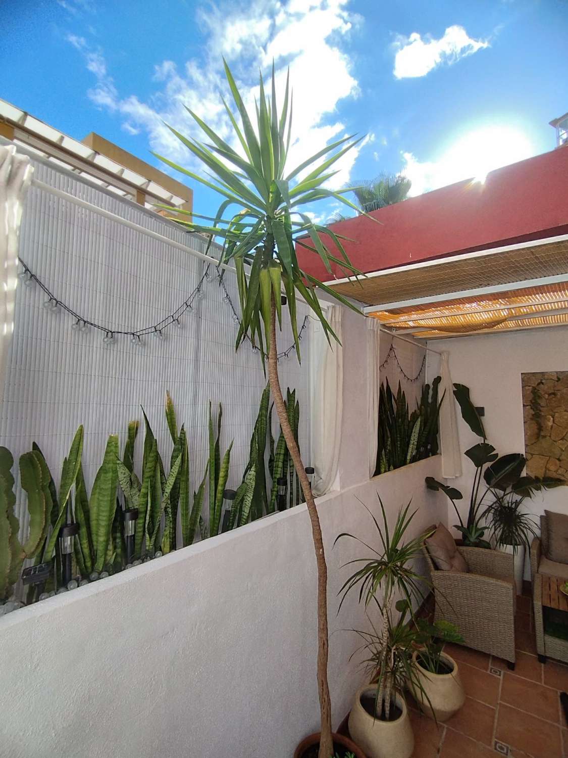MEDIA TEMPORADA . SE ALQUILA DEL 1.8.26- 30.6.27 BONITO APARTAMENTO REFORMADO A 300 METROS DE LA PLAYA EN BENALMADENA