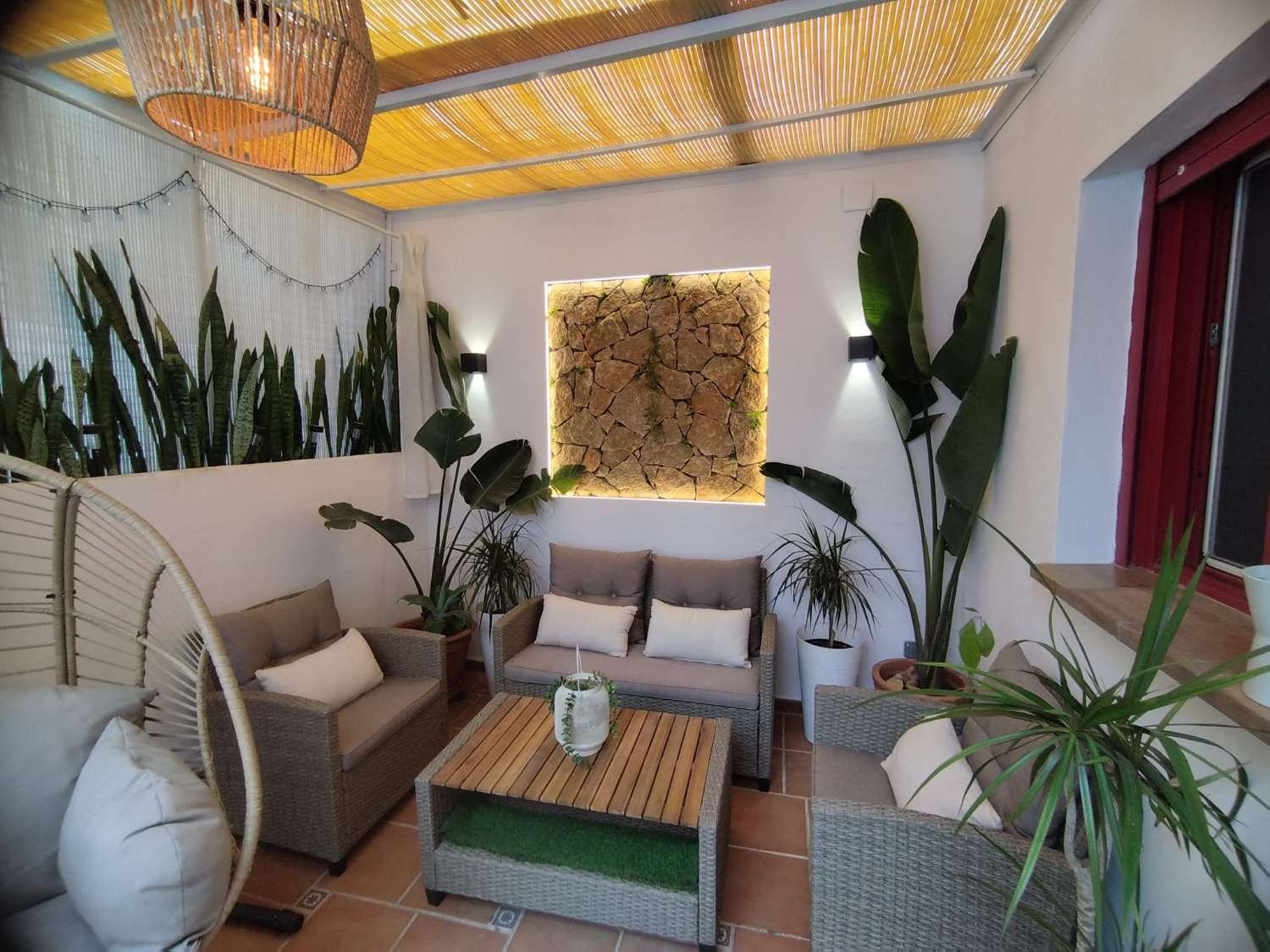 MEDIA TEMPORADA . SE ALQUILA DEL 1.8.26- 30.6.27 BONITO APARTAMENTO REFORMADO A 300 METROS DE LA PLAYA EN BENALMADENA
