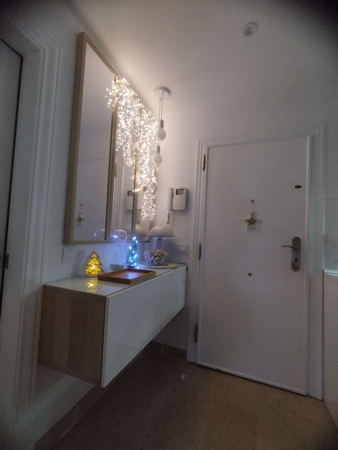 MEDIA TEMPORADA . SE ALQUILA DEL 1.8.26- 30.6.27 BONITO APARTAMENTO REFORMADO A 300 METROS DE LA PLAYA EN BENALMADENA