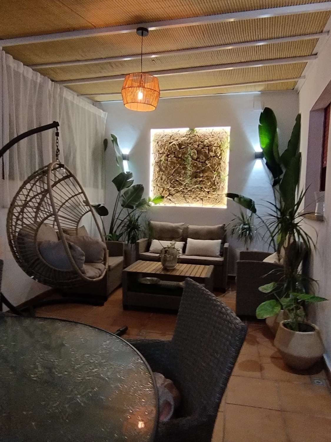 MEDIA TEMPORADA . SE ALQUILA DEL 1.8.26- 30.6.27 BONITO APARTAMENTO REFORMADO A 300 METROS DE LA PLAYA EN BENALMADENA