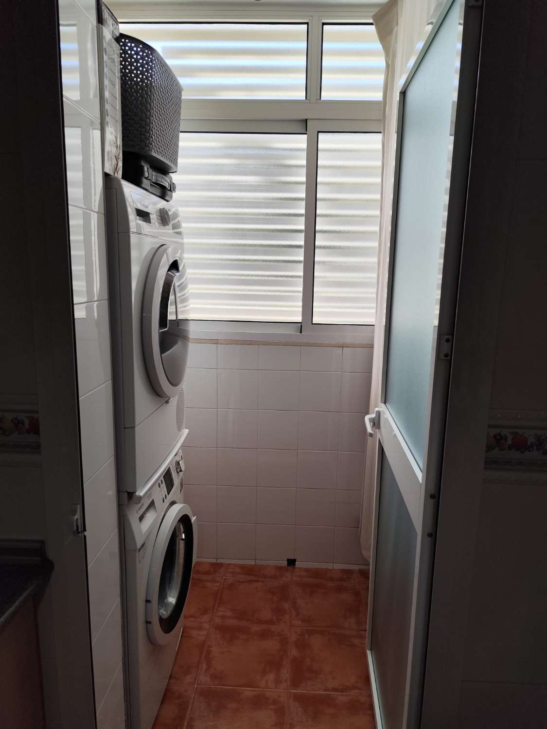 SE VENDE MAGNIFICO APARTAMENTO AMPLIO Y LUMINOSO  CON VISTAS AL MAR EN BENALMADENA PUEBLO