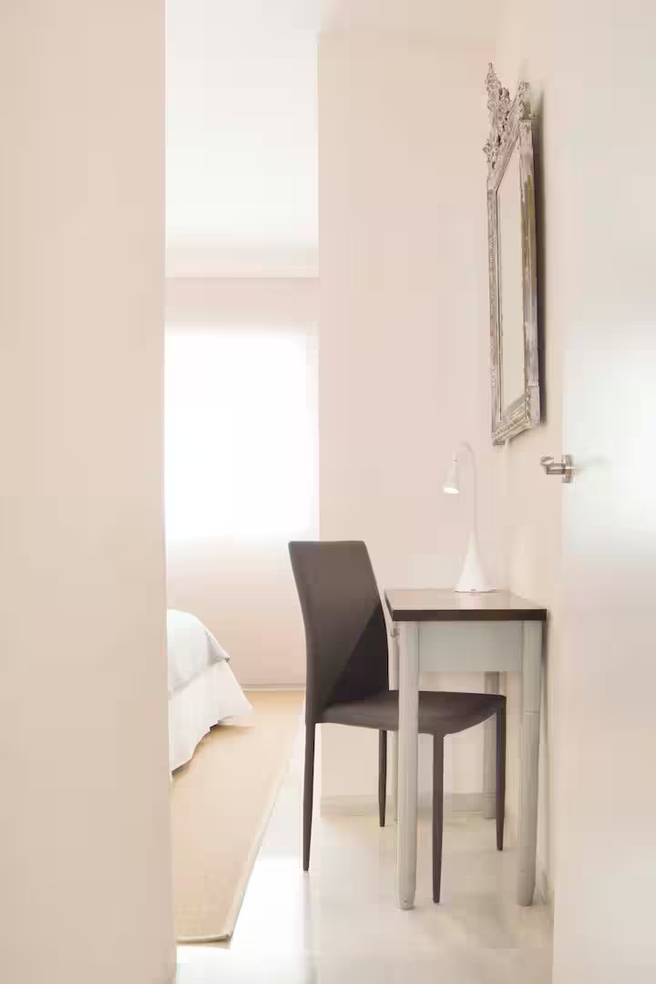 SE ALQUILA DESDE 1.3.27-31-5-27 MAGNIFICO  APARTAMENTO EN BENALMADENA