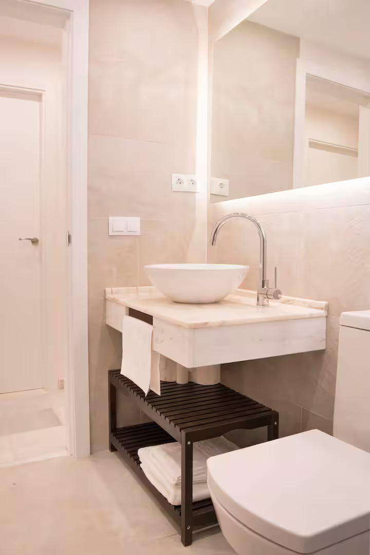 SE ALQUILA DESDE 1.3.27-31-5-27 MAGNIFICO  APARTAMENTO EN BENALMADENA