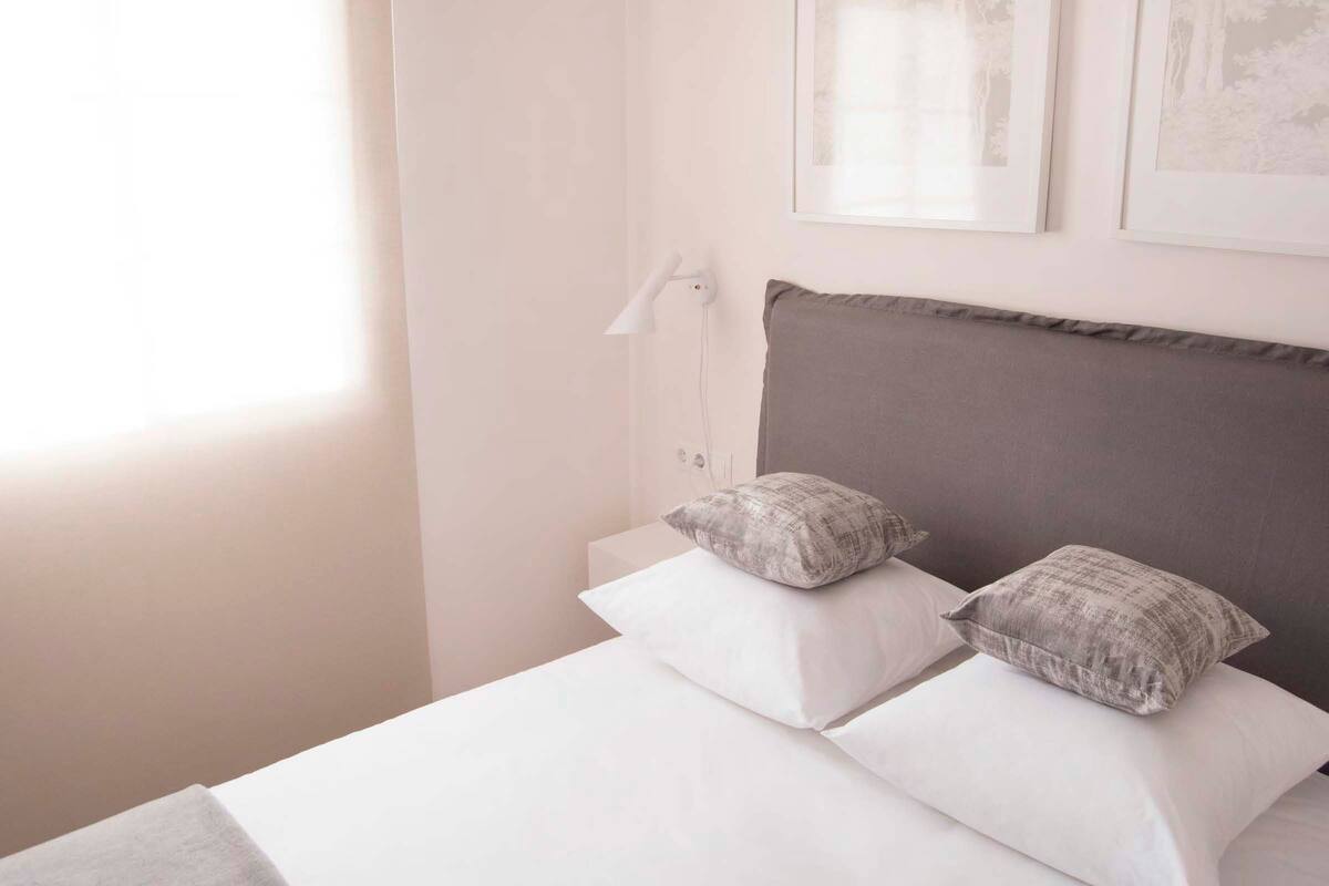 SE ALQUILA DESDE 1.3.27-31-5-27 MAGNIFICO  APARTAMENTO EN BENALMADENA