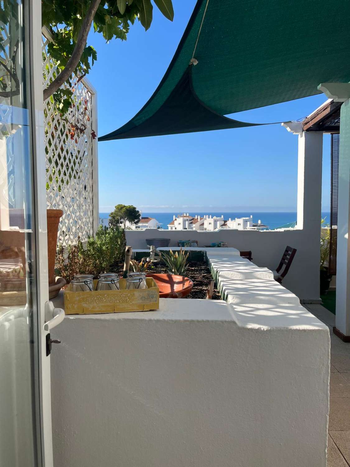MEDIA TEMPORADA . SE ALQUILA DESDE 20.8.26- 30.6.27 BONITO ATICO DUPLEX EN BENALMADENA CON VISTAS AL MAR