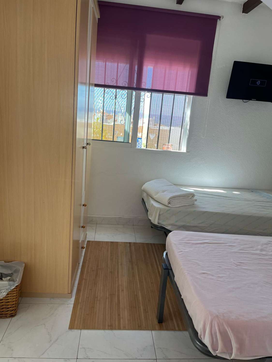 MEDIA TEMPORADA . SE ALQUILA DESDE 20.8.26- 30.6.27 BONITO ATICO DUPLEX EN BENALMADENA CON VISTAS AL MAR