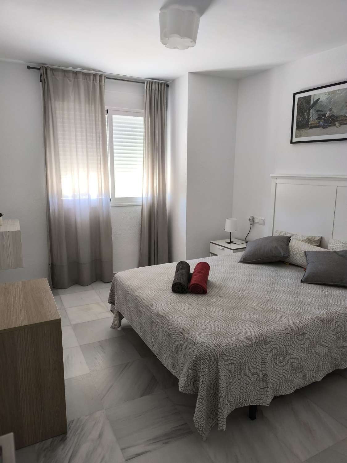 In affitto a lungo termine dal 1.9.26 Appartamento di piace con vista mare a Benalmadena Costa, a 100 metri dalla spiaggia.