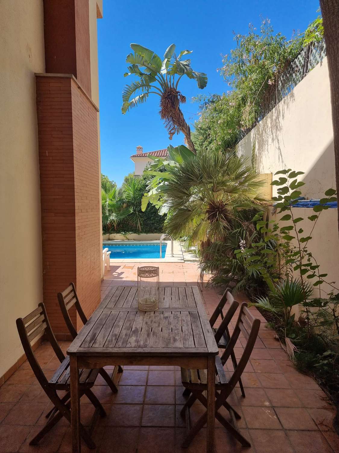 SE ALQUILA DESDE 26/10/2026-31/05/2027 PRECIOSO  CHALET ADOSADO EN ARROYO DE LA MIEL (BENALMADENA).