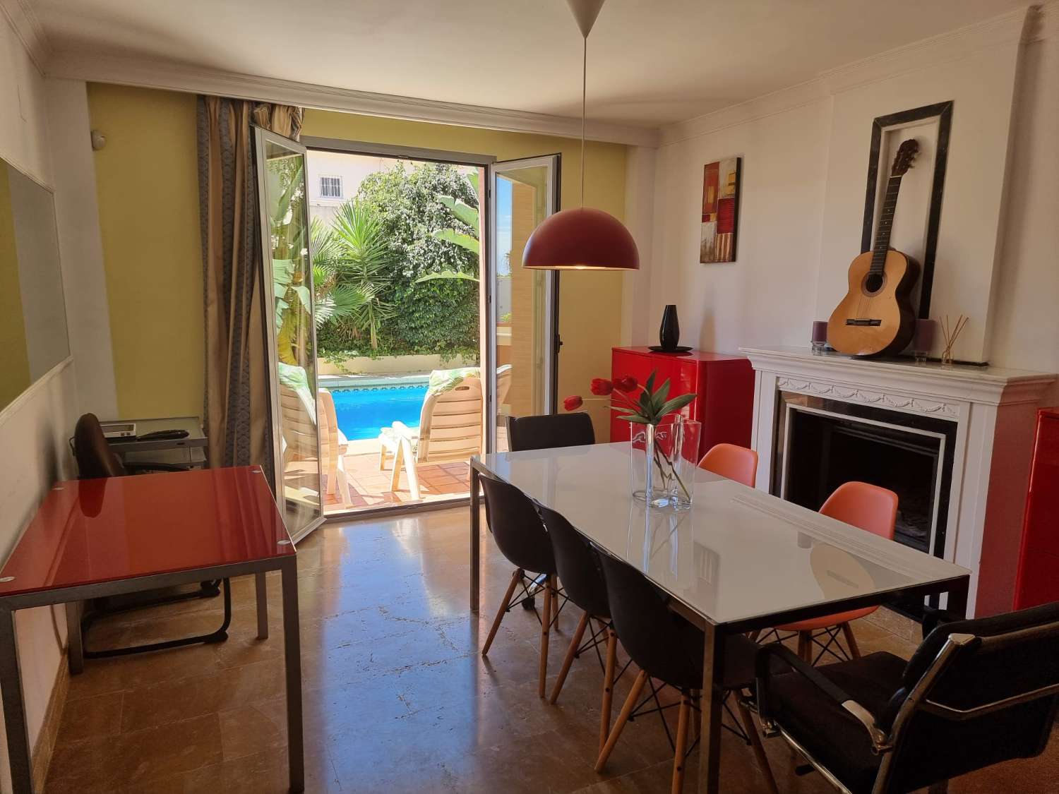 SE ALQUILA DESDE 26/10/2026-31/05/2027 PRECIOSO  CHALET ADOSADO EN ARROYO DE LA MIEL (BENALMADENA).