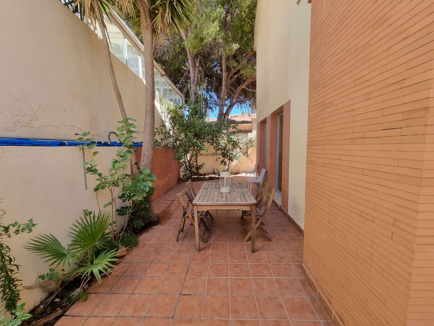 SE ALQUILA DESDE 26/10/2026-31/05/2027 PRECIOSO  CHALET ADOSADO EN ARROYO DE LA MIEL (BENALMADENA).