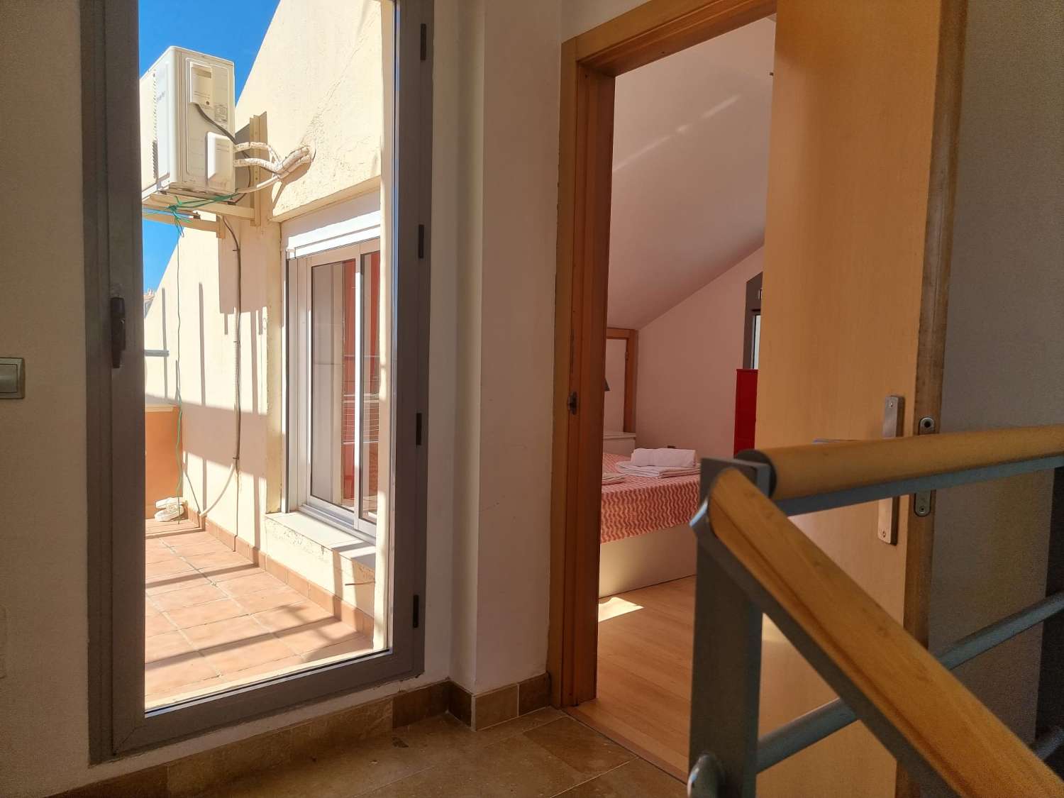 SE ALQUILA DESDE 26/10/2026-31/05/2027 PRECIOSO  CHALET ADOSADO EN ARROYO DE LA MIEL (BENALMADENA).