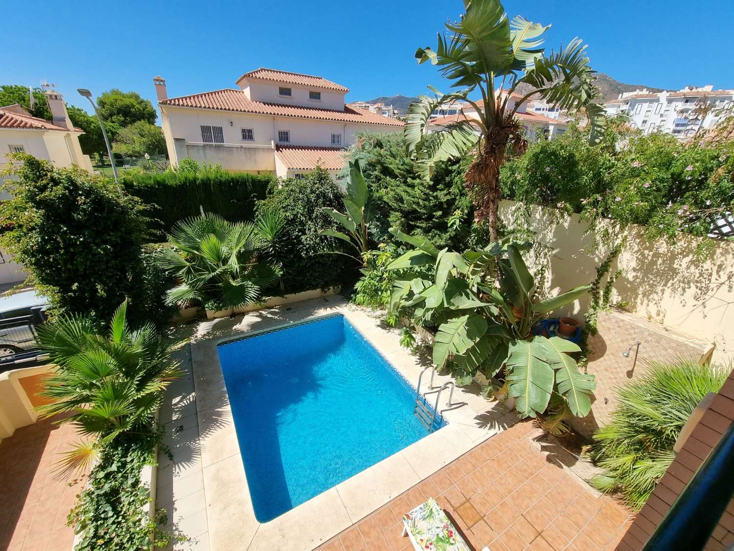 SE ALQUILA DESDE 26/10/2026-31/05/2027 PRECIOSO  CHALET ADOSADO EN ARROYO DE LA MIEL (BENALMADENA).