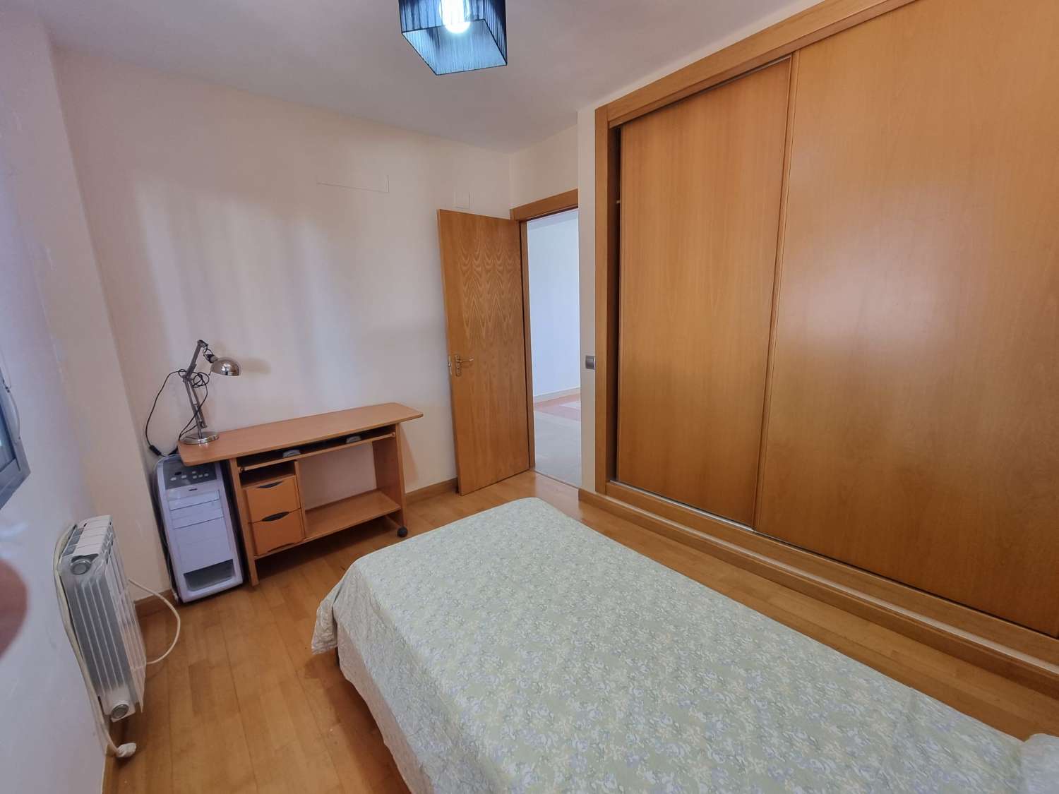 SE ALQUILA DESDE 26/10/2026-31/05/2027 PRECIOSO  CHALET ADOSADO EN ARROYO DE LA MIEL (BENALMADENA).