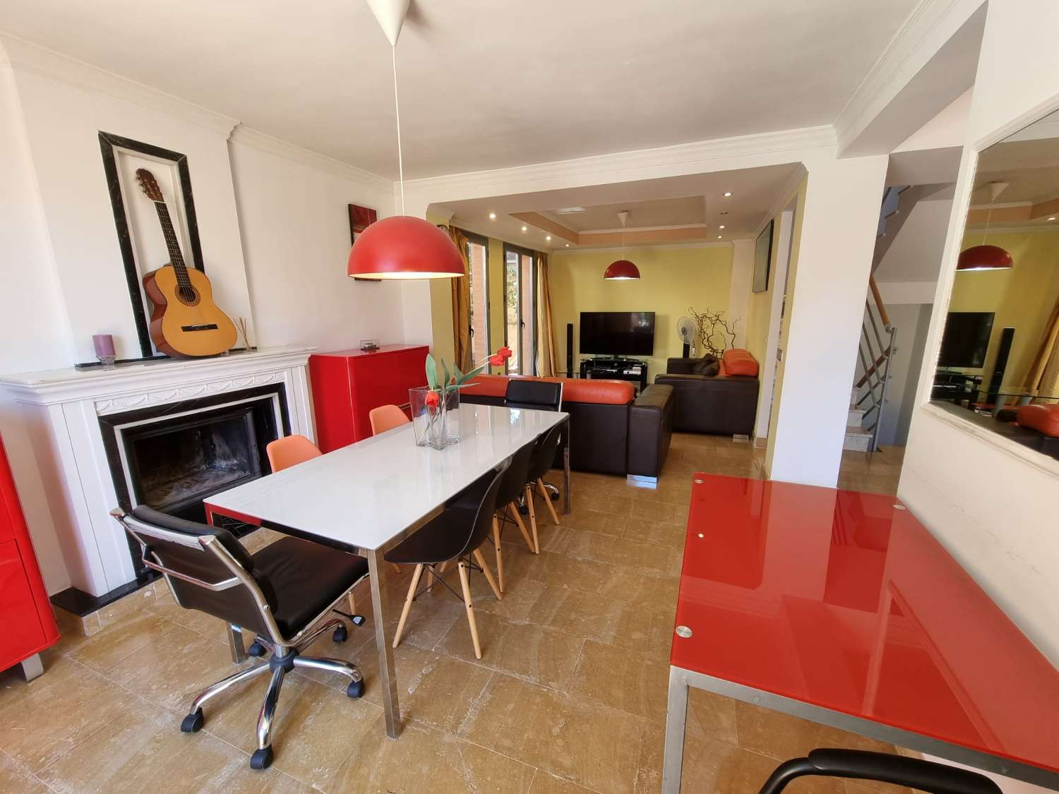 SE ALQUILA DESDE 26/10/2026-31/05/2027 PRECIOSO  CHALET ADOSADO EN ARROYO DE LA MIEL (BENALMADENA).
