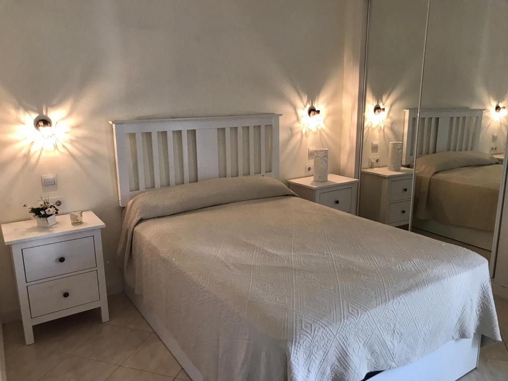 SE ALQUILA MEDIA TEMPORADA DESDE 01/09/2026 hasta el 30/06/2027 BONITO APARTAMENTO CON VISTAS AL MAR CERCA DE PUERTO MARINA EN BENALMÁDENA