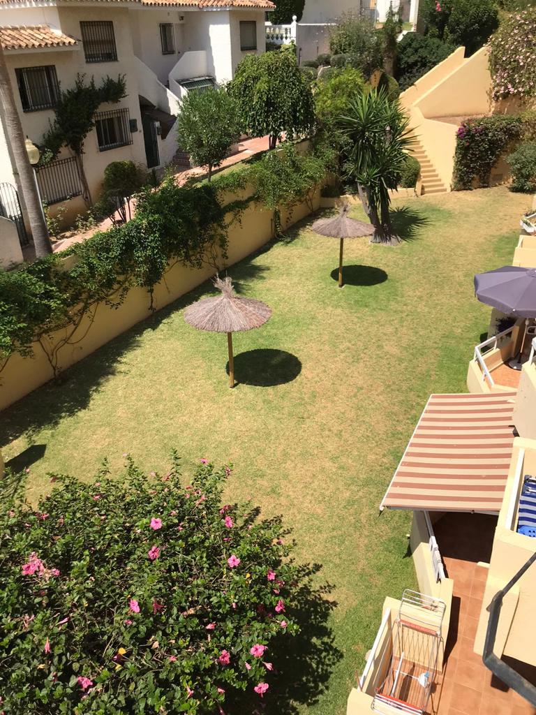 SE ALQUILA MEDIA TEMPORADA DESDE 01/09/2026 hasta el 30/06/2027 BONITO APARTAMENTO CON VISTAS AL MAR CERCA DE PUERTO MARINA EN BENALMÁDENA