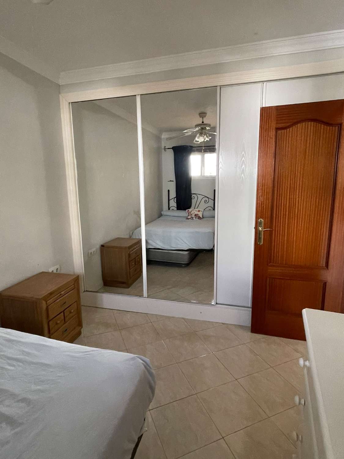 HALVSÆSON TIL LEJE FRA NU til 30/06/2027 DEJLIG LEJLIGHED MED HAVUDSIGT NÆR PUERTO MARINA I BENALMADENA