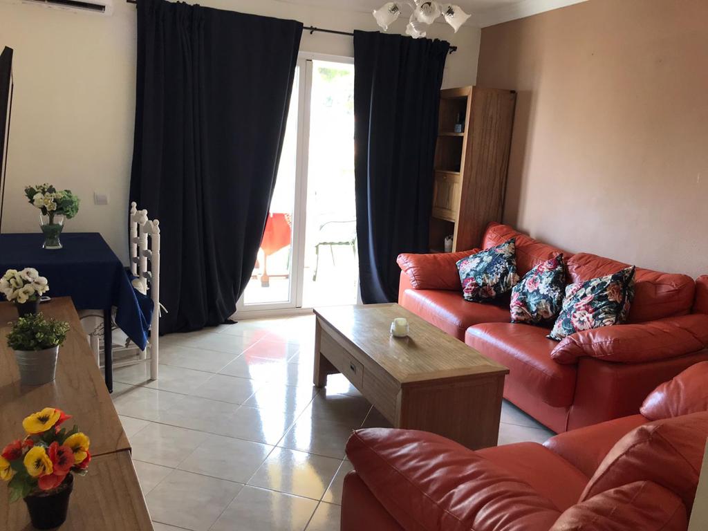 SE ALQUILA MEDIA TEMPORADA DESDE 01/09/2026 hasta el 30/06/2027 BONITO APARTAMENTO CON VISTAS AL MAR CERCA DE PUERTO MARINA EN BENALMÁDENA
