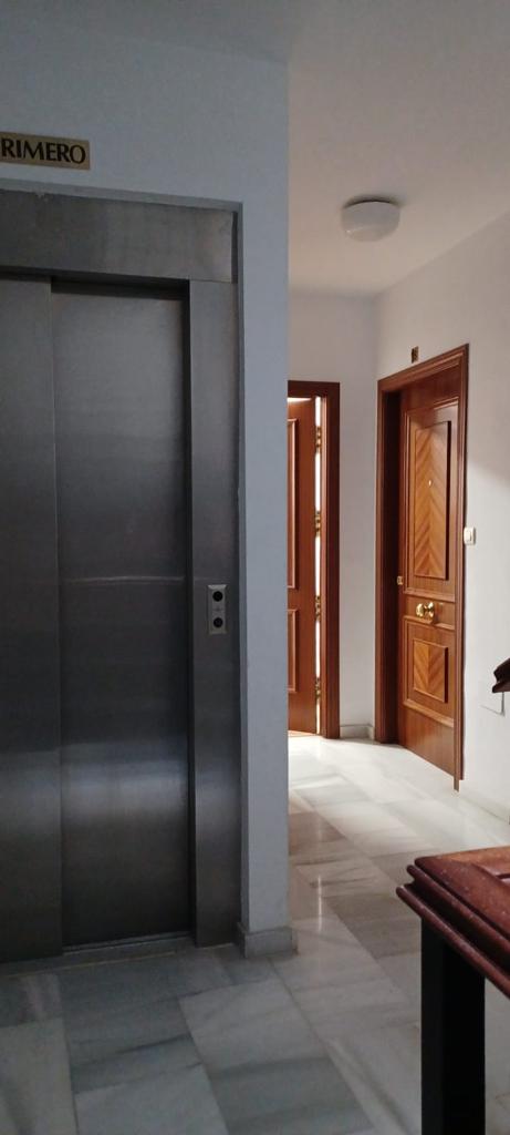 Se alquila Media Temporada desde el 01/10/2026-31/05/2027 bonito apartamento a 10 metros del Paseo Marítimo de Fuengirola.