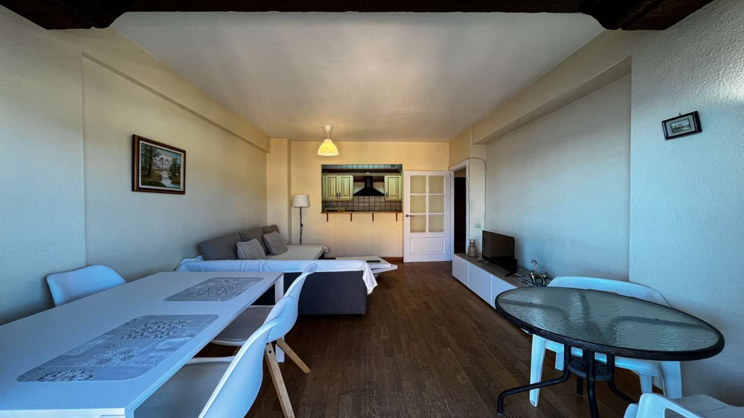 SE ALQUILA MEDIA TEMPORADA DESDE 15/10/2026- 31/05/2027 BONITO APARTAMENTO CON VISTAS AL MAR EN FUENGIROLA.