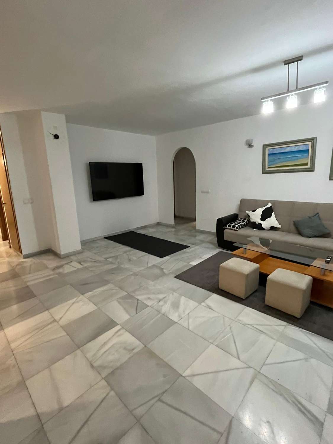 LARGA TEMPORADA Se alquila desde  1.7. 26 bonito apartamento en Benalmádena.