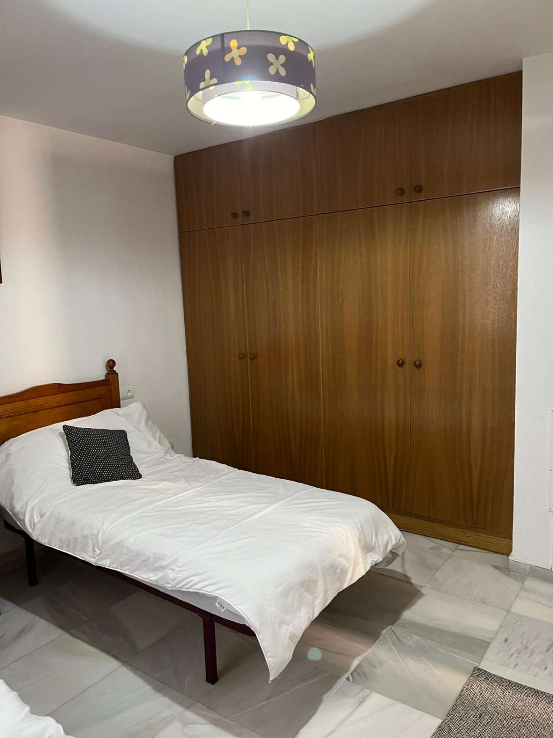 LARGA TEMPORADA Se alquila desde  1.7. 26 bonito apartamento en Benalmádena.