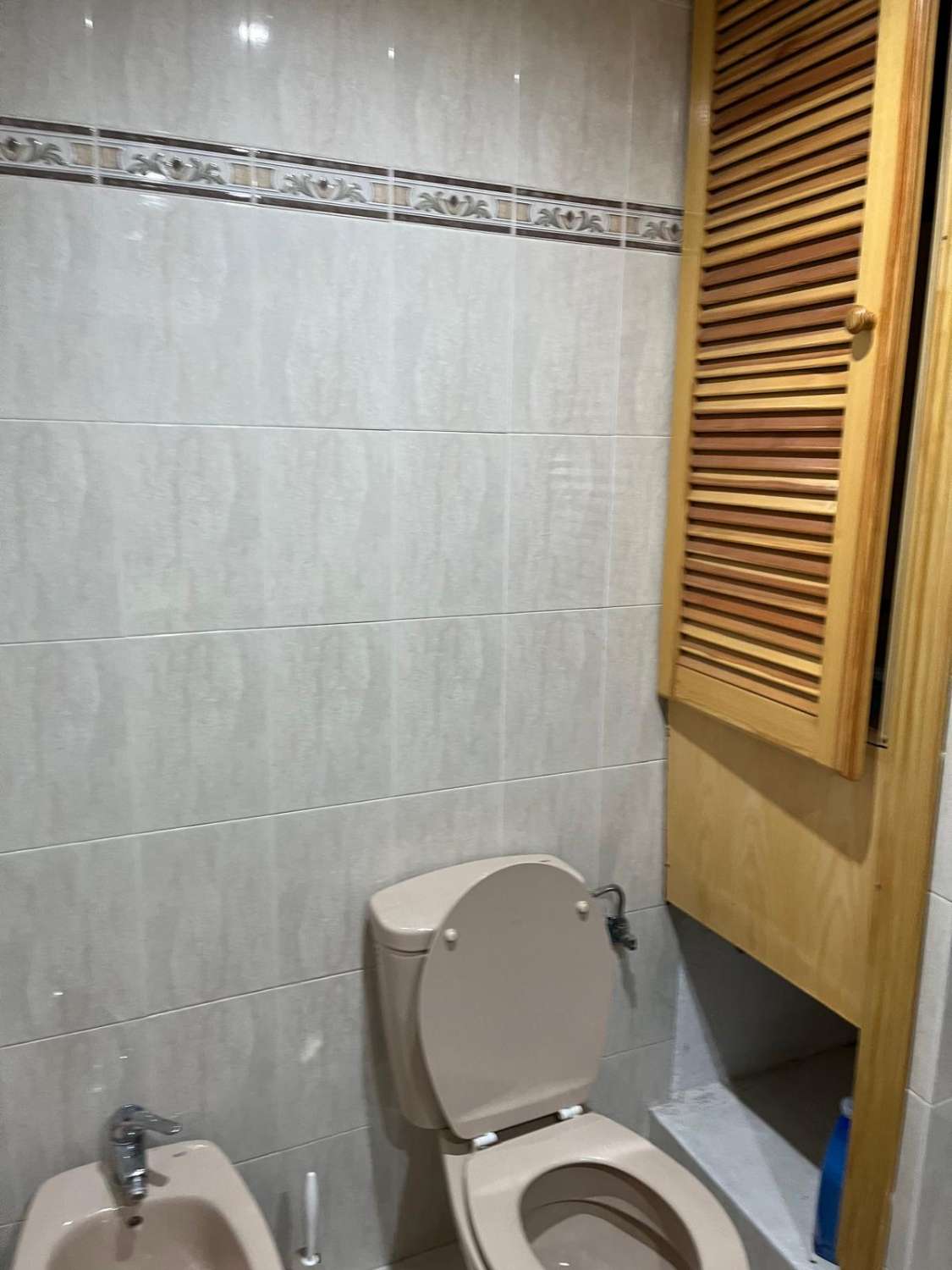 LARGA TEMPORADA Se alquila desde  1.7. 26 bonito apartamento en Benalmádena.