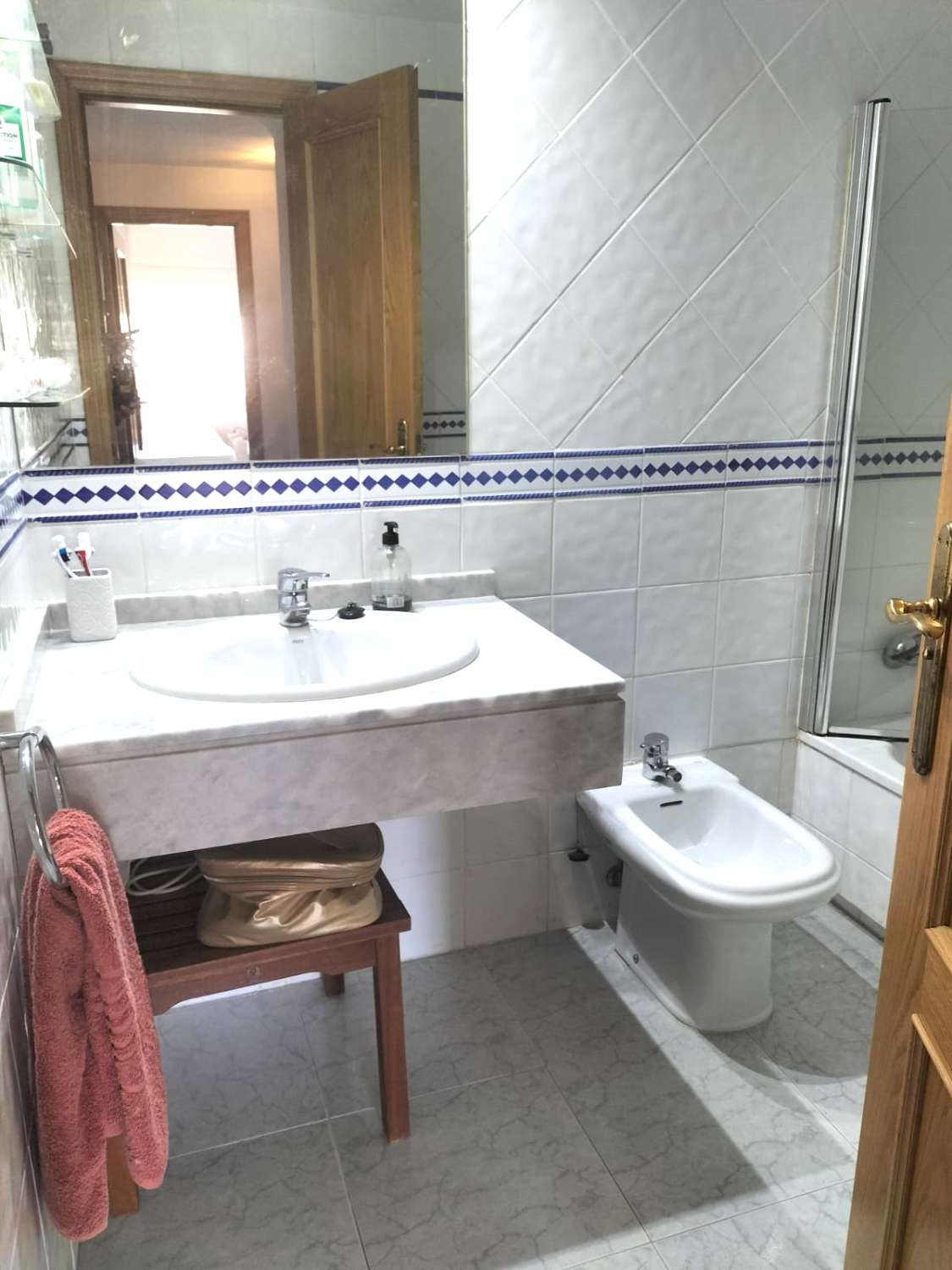 MEDIA TEMPORADA SE ALQUILA DESDE 01/09/26 - 30/06/27 EBONITO APARTAMENTO CON VISTAS LATERALES AL MAR N NUEVA TORREQUEBRADA (BENALMÁDENA COSTA).