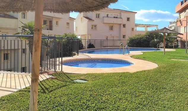 MEDIA TEMPORADA SE ALQUILA DESDE 01/09/26 - 30/06/27 EBONITO APARTAMENTO CON VISTAS LATERALES AL MAR N NUEVA TORREQUEBRADA (BENALMÁDENA COSTA).