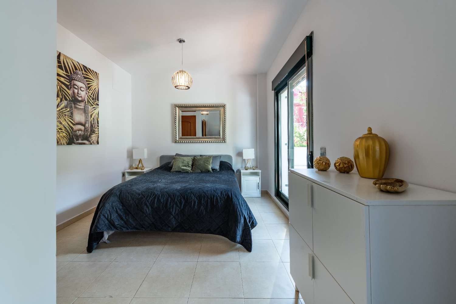 MIDDEN IN HET SEIZOEN, TE HUUR VAN 09-01-2026 - 30-06-20267 PRACHTIGE TWEE-EEN-KAP VILLA IN BENALMADENA COSTA