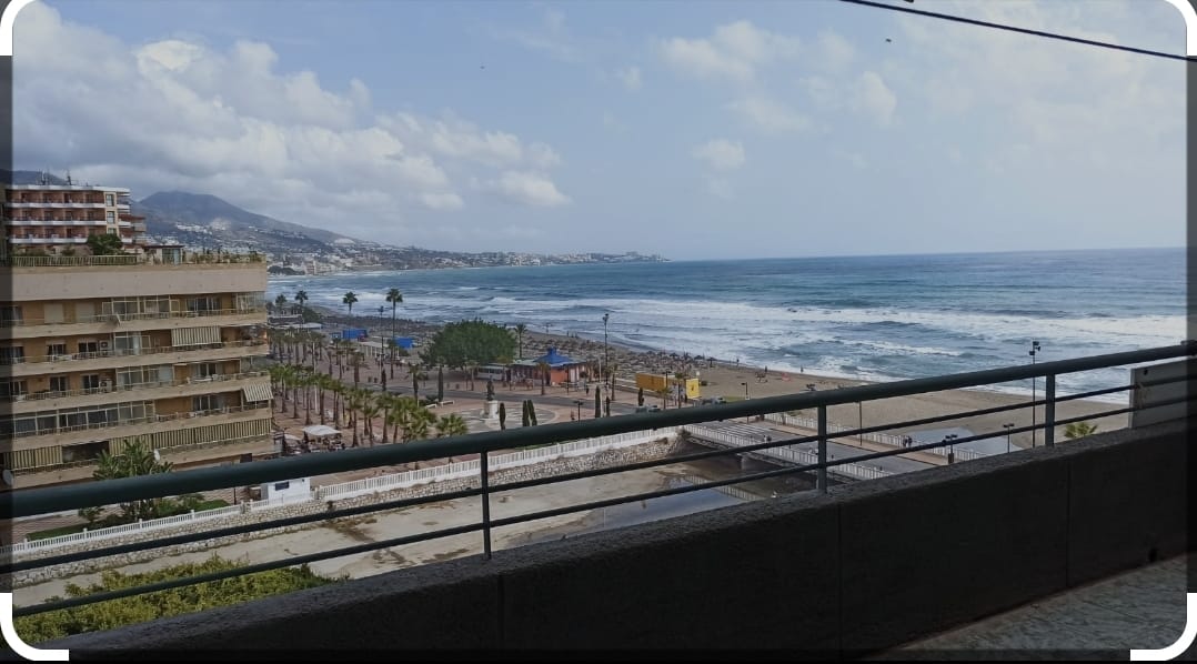 MEDIA TEMPORADA. SE ALQUILA DE 1.9.26-30.6.27 BONITO APARTAMENTO CON VISTAS AL MAR EN LOS BOLICHES (FUENGIROLA)