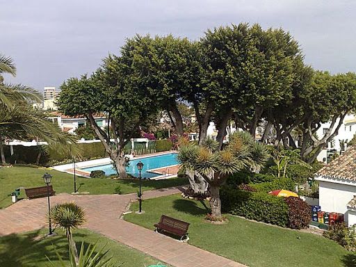 Media Temporada . Se alquila desde 1.9.26-31.5.27 bonito apartamento en Montemar cerca de la Carihuela ( Torremolinos )