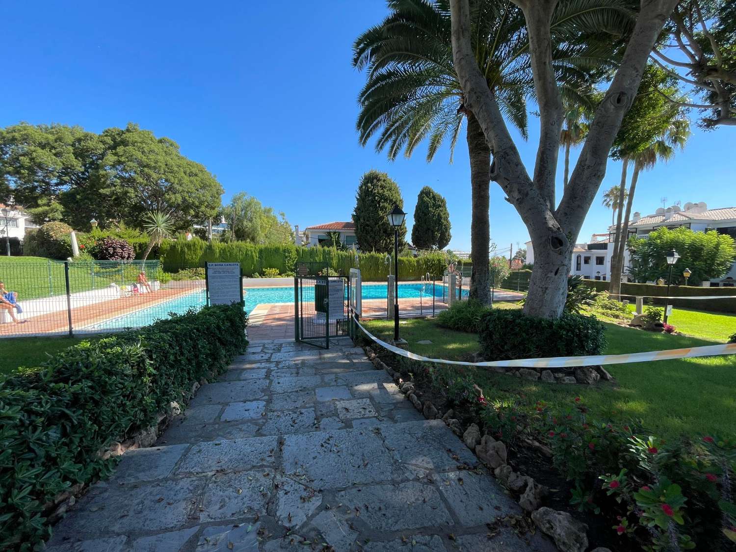Media Temporada . Se alquila desde 1.9.26-31.5.27 bonito apartamento en Montemar cerca de la Carihuela ( Torremolinos )