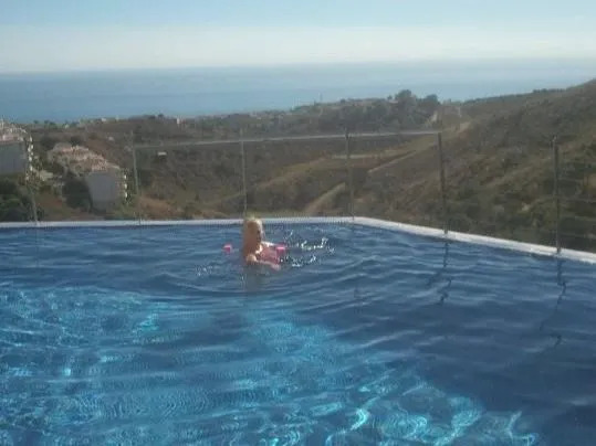 Praktfull leilighet med havutsikt til salgs i Calahonda (Mijas)