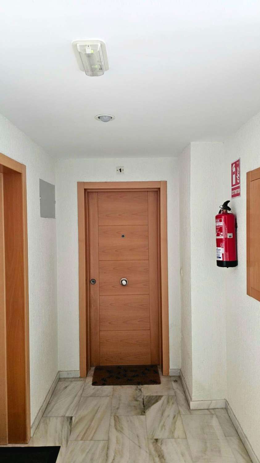 Praktfull leilighet med havutsikt til salgs i Calahonda (Mijas)